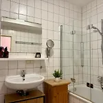 Ferienwohungen Und Haus Zum Schwan Apartment *