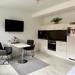 Apartment Ferienwohungen Und Haus Zum Schwan *