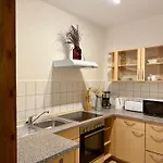 Apartment Ferienwohungen Und Haus Zum Schwan *