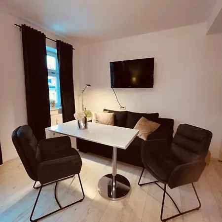 Apartment Ferienwohungen Und Haus Zum Schwan *