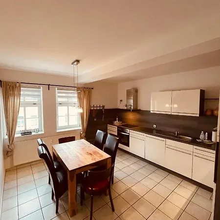 Ferienwohungen Und Haus Zum Schwan Apartment *