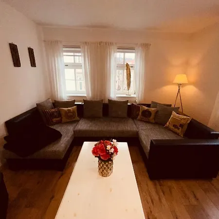 Apartment Ferienwohungen Und Haus Zum Schwan *