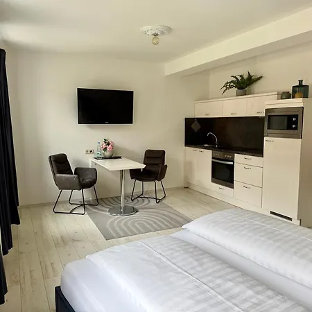 Ferienwohungen Und Haus Zum Schwan